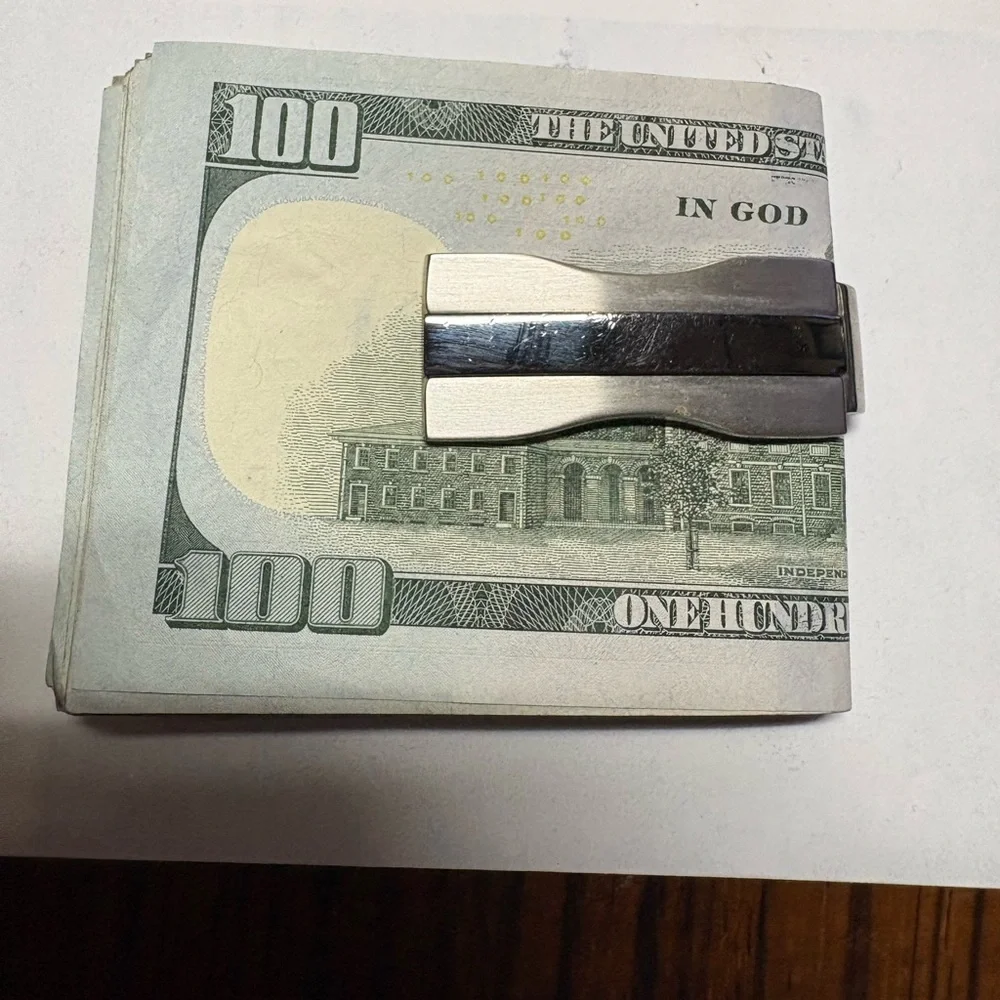Kenneth Cole Reaction Silver Tone Money Clip